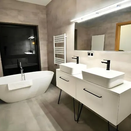 Ξενοδοχείο Za Bunkrem 2 0 Zbroslawice