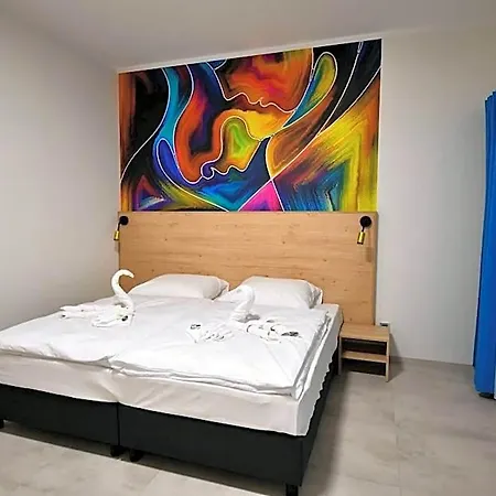 Hotel Za Bunkrem 2 0 *